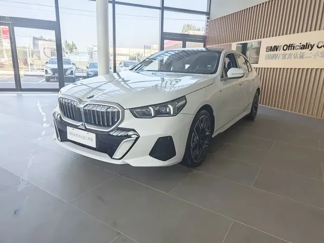 BMW 5 Series 2025 530Li Premium M Sport Package