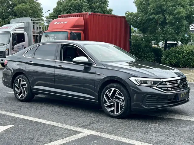 Volkswagen Sagitar 2025 Model Year 3rd Facelift 300TSI DSG Surpassing Edition