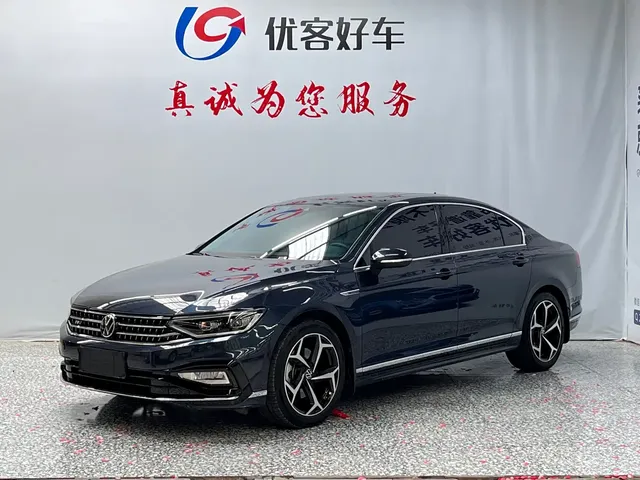 Volkswagen Magotan 2023 Model 2 Million Commemorative Edition 330TSI DSG Luxury