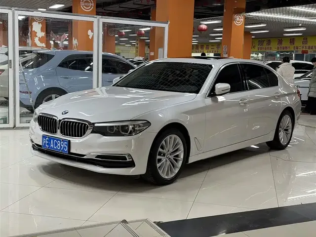 BMW 5 Series 2020 525Li Luxury Package