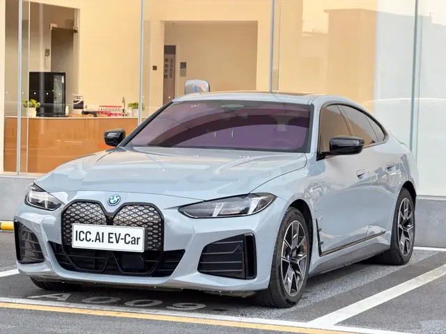 BMW i4 2025 eDrive40