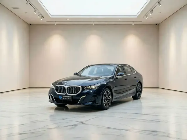 BMW 5 Series 2025 530Li Leading M Sport Package