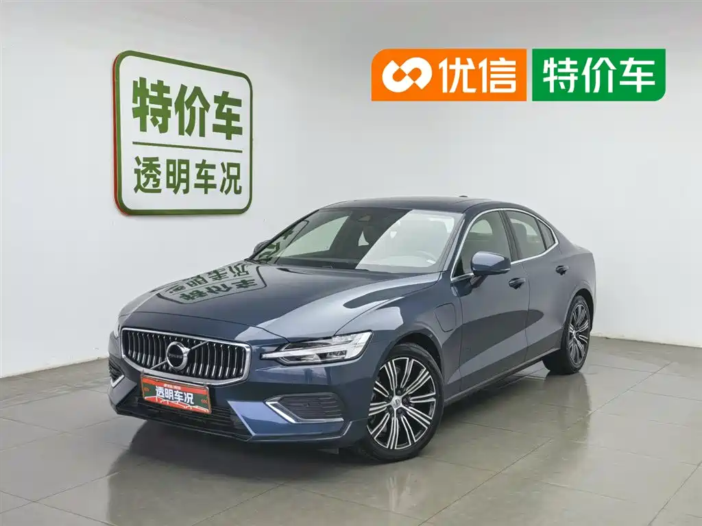 Volvo S60 Plug-in Hybrid 2022 T8 E-AWD Hybrid Intelligent Luxury Edition