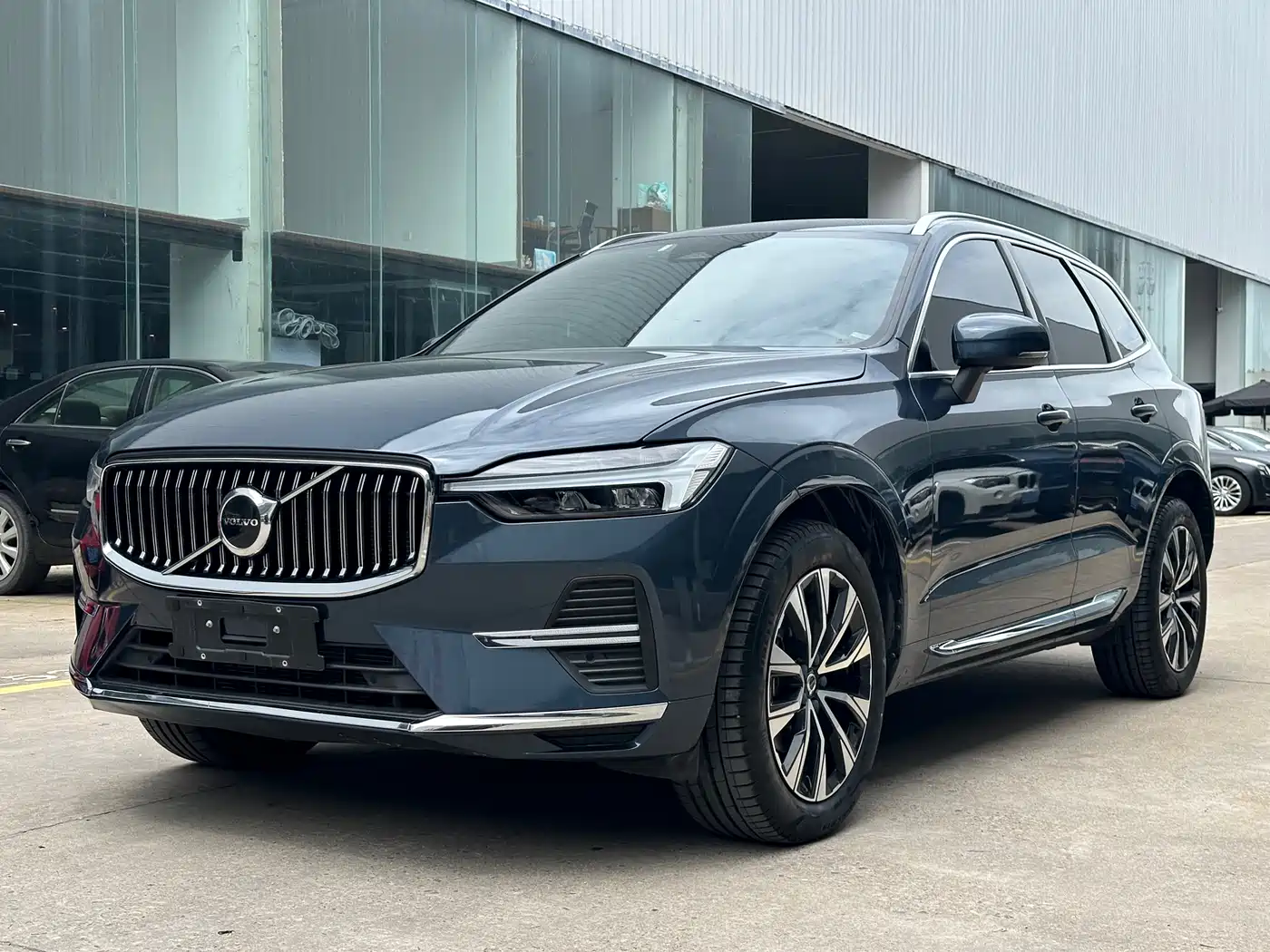 Volvo XC60 2023 B5 AWD Smart Luxury Edition