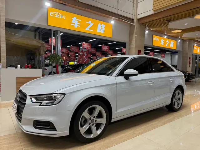 Audi A3 2019 Limousine 35 TFSI Progressive China VI