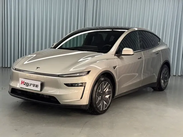 Tesla Model Y L 2025 Facelift Long Range AWD