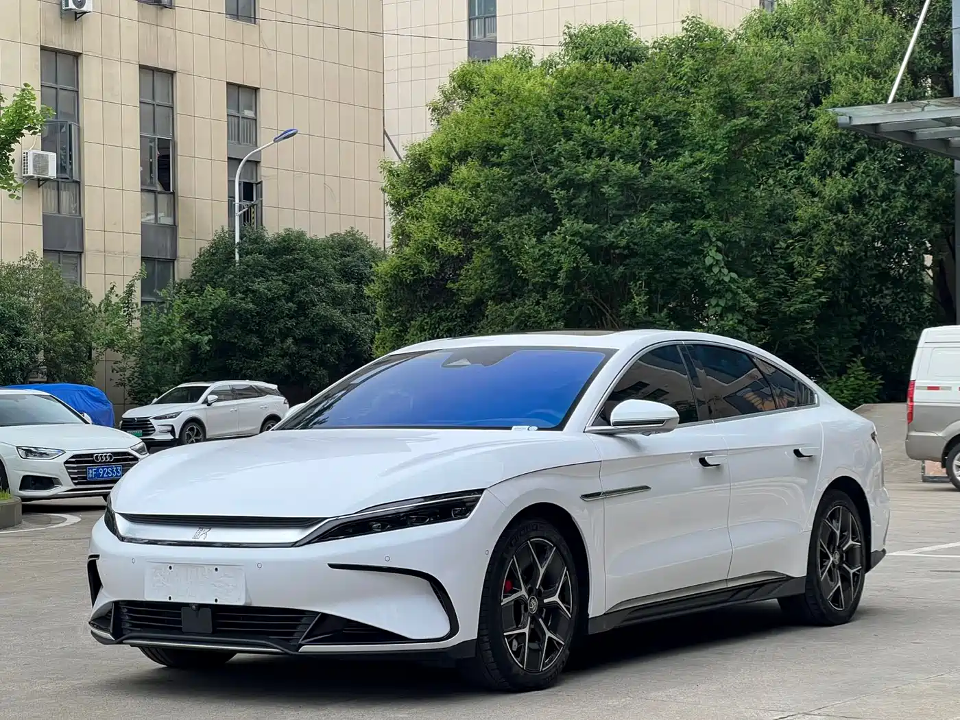 BYD Han 2022 EV Genesis Edition 715KM FWD Flagship