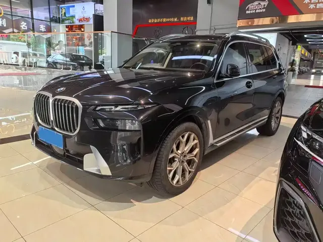 BMW X7 2024 xDrive40i Leading Luxury Package