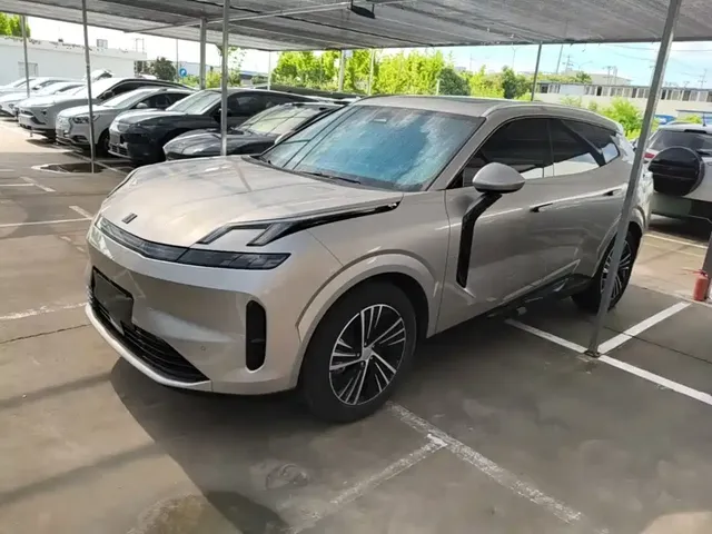 Lynk & Co 08 EM-P 2023 245km Ultra Long Range Halo