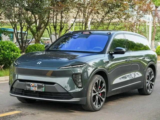 NIO ES8 2023 100kWh Signature Edition