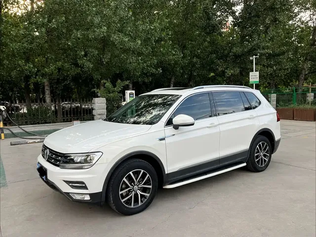Volkswagen Tiguan L 2018 Facelift 330TSI Automatic 2WD Luxury Edition