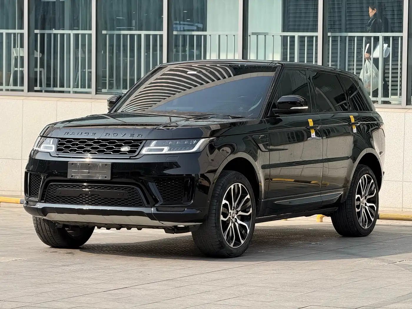 Land Rover Range Rover Sport 2022 3.0 L6 Gloss Black Edition