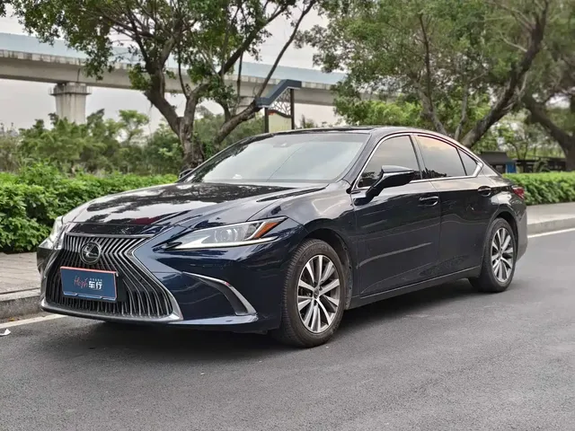 Lexus ES 2020 200 Excellence