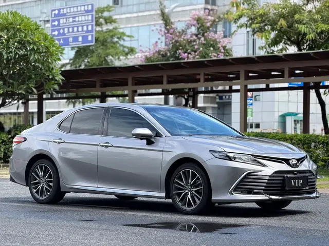 Toyota Camry 2023 2.5G Luxury Edition