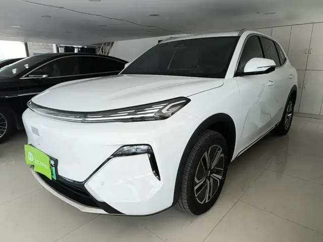 Geely Galaxy Starship 7 EM-i 2025 Model 120km Explorer+ Edition