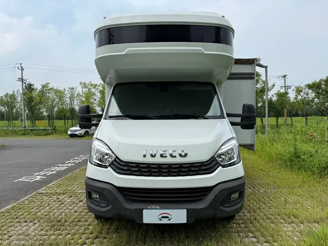 Iveco Daily 2021 2.0T Manual Premium Commercial Passenger Vehicle Long Wheelbase Short Suspension Low Roof Sliding Door F1A