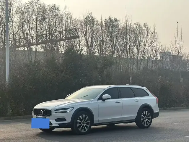 Volvo V90 2021 Model Cross Country B5 AWD Smart Edition