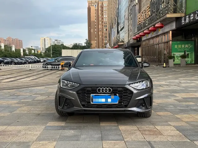 Audi A4L 2025 Model Year Facelift 2 Million Celebration Edition 40 TFSI Luxury Dynamic