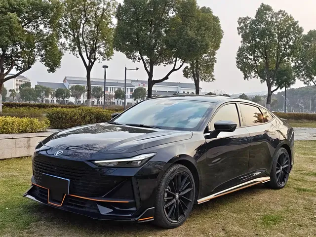 Changan UNI-V 2022 1.5T Sport Edition