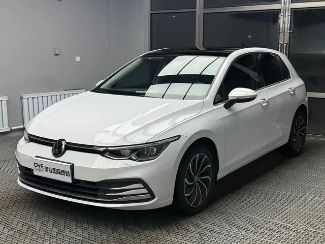 Volkswagen Golf 2021 200TSI DSG Pro