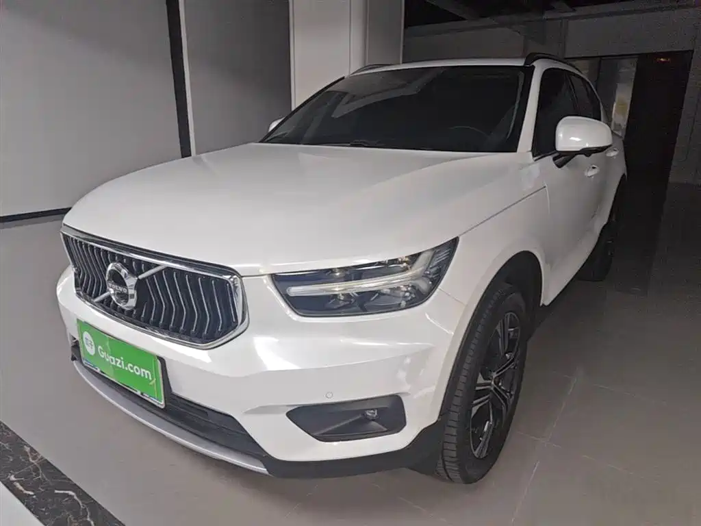 Volvo XC40 2021 T4 AWD Smart Luxury Edition