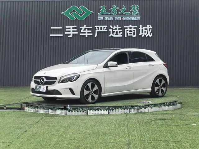 Mercedes-Benz A-Class (Import) 2018 A 200 Fashion
