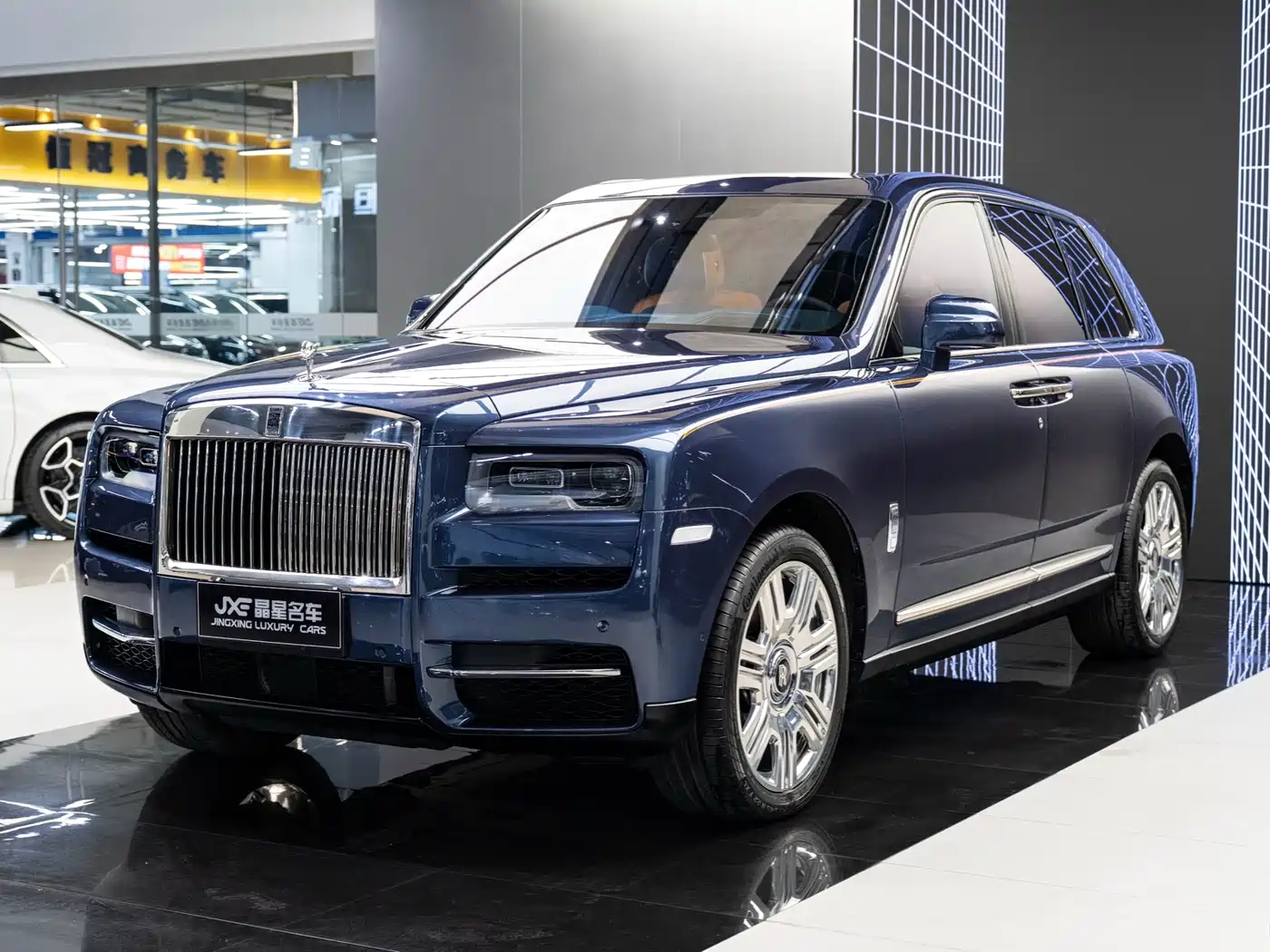 Rolls-Royce Cullinan 2018 5-Seater Version