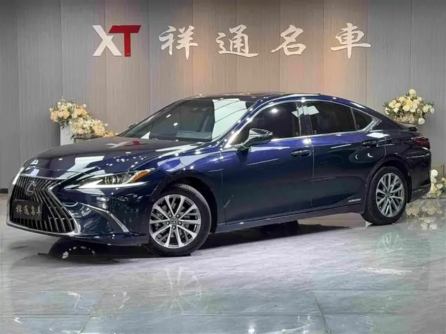 Lexus ES 2021 300h Excellence Edition