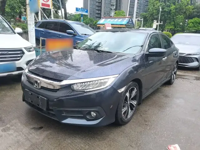 Honda Civic 2016 220TURBO CVT Premium Edition
