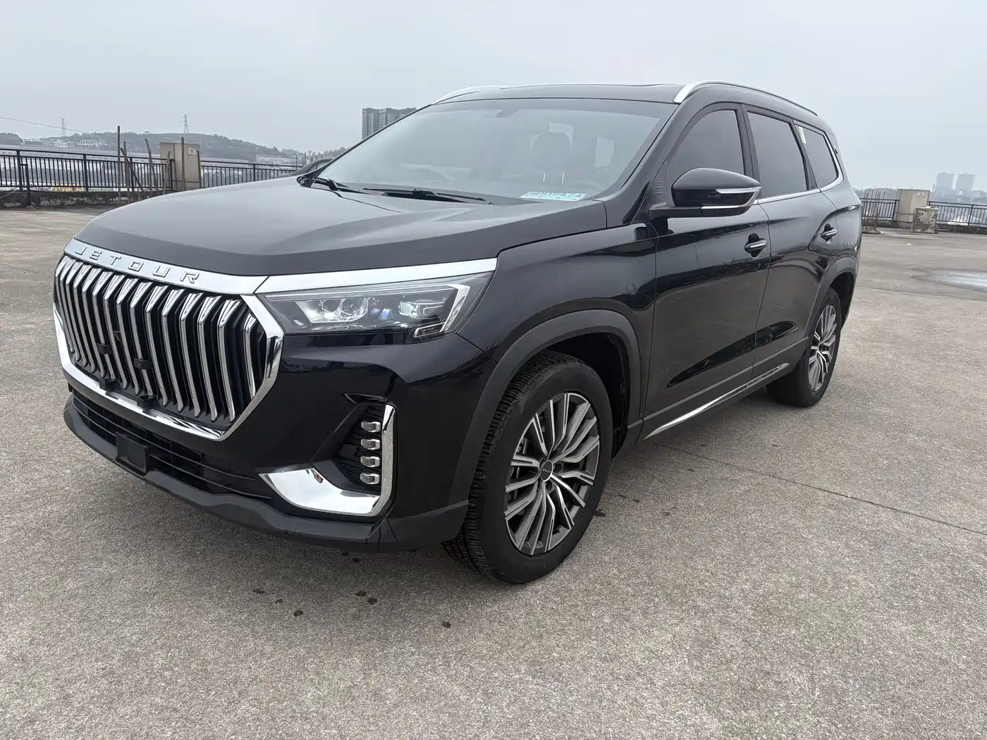 Jetour X90 PLUS 2024 1.6TD DCT Bieshu 7-seater
