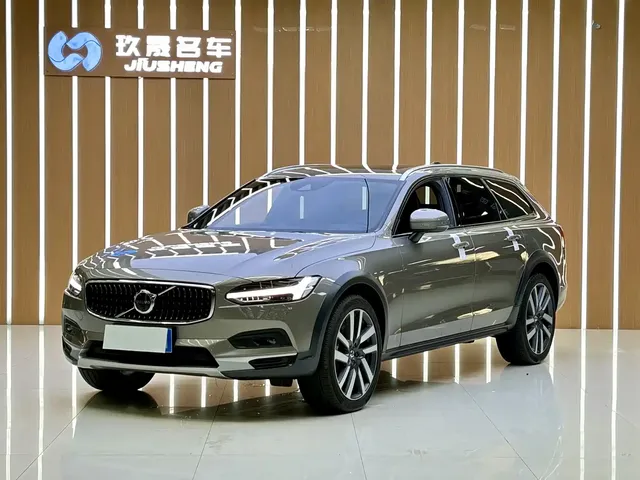Volvo V90 2021 Model Cross Country B5 AWD Premium Smart Edition