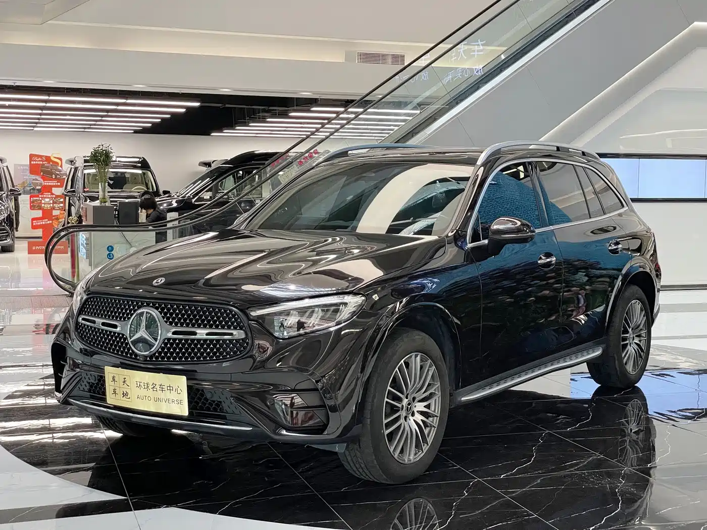 Mercedes-Benz GLC 2023 Facelift GLC 300 L 4MATIC Sport 5-Seater