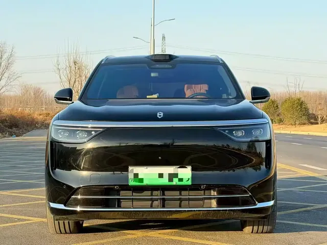 AITO Wenjie AITO M8 2025 Model Extended Range Max+ Edition 53.4kWh 6-Seater