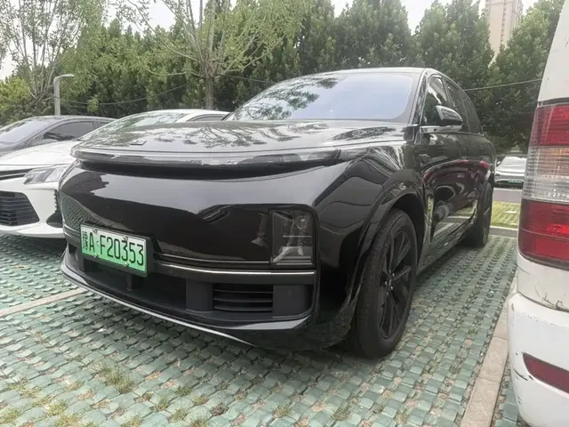 Li Auto Li L8 2023 Pro