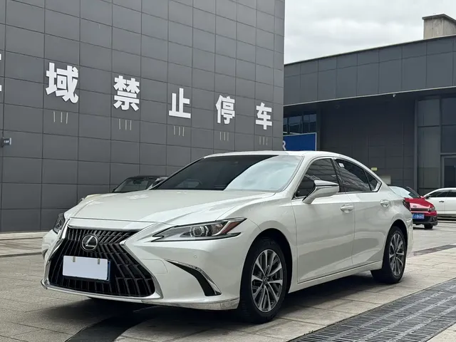Lexus ES 2023 200 Excellence Edition