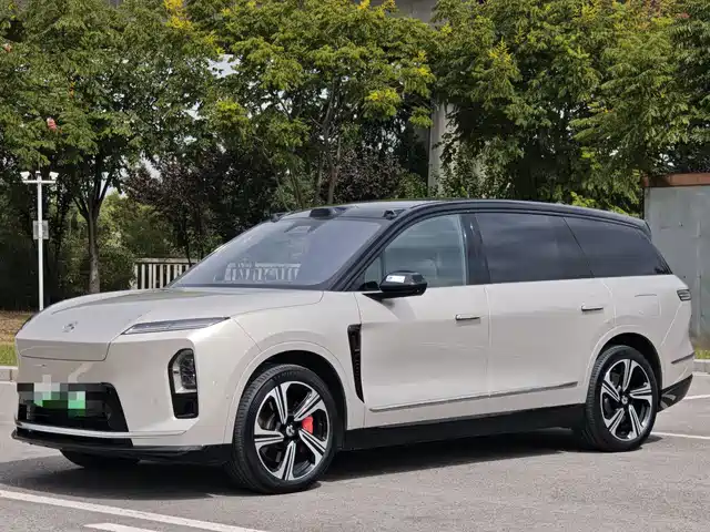 NIO ES8 2025 Model 6-Seat Executive Luxury Edition