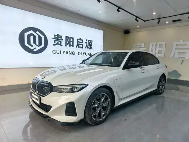 BMW i3 2022 eDrive 35 L
