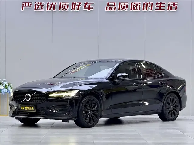 Volvo S60 2023 B4 Smart Vision Luxury Edition