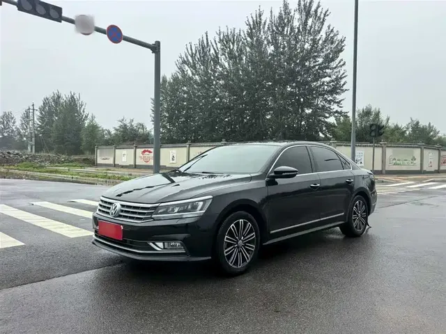 Volkswagen Passat 2017 330TSI DSG Luxury
