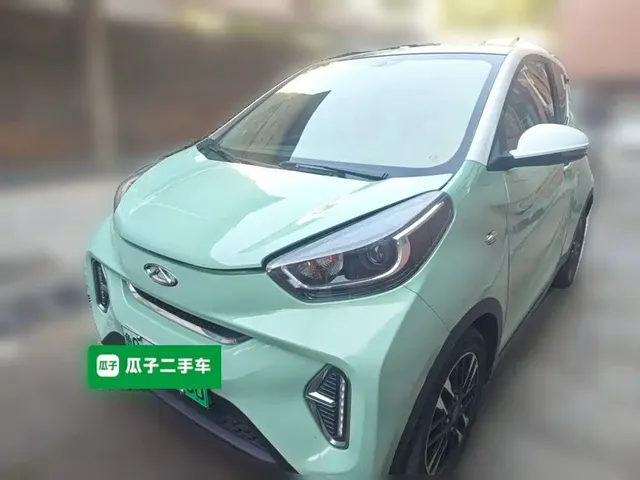 QQ New Energy Little Ant 2022 Facelift Sweet Edition Half Sugar NMC 30.6kWh 30kW 301km