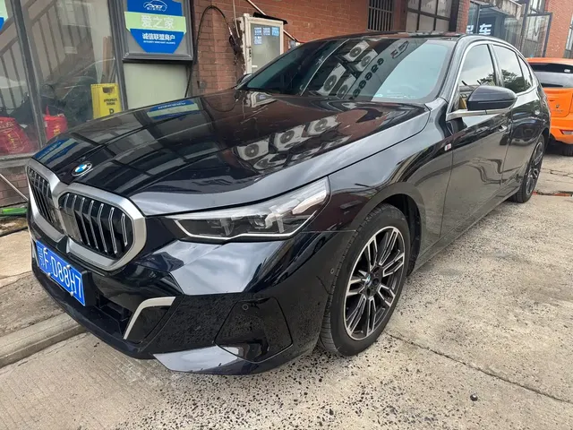 BMW 5 Series 2024 530Li Leading M Sport Package