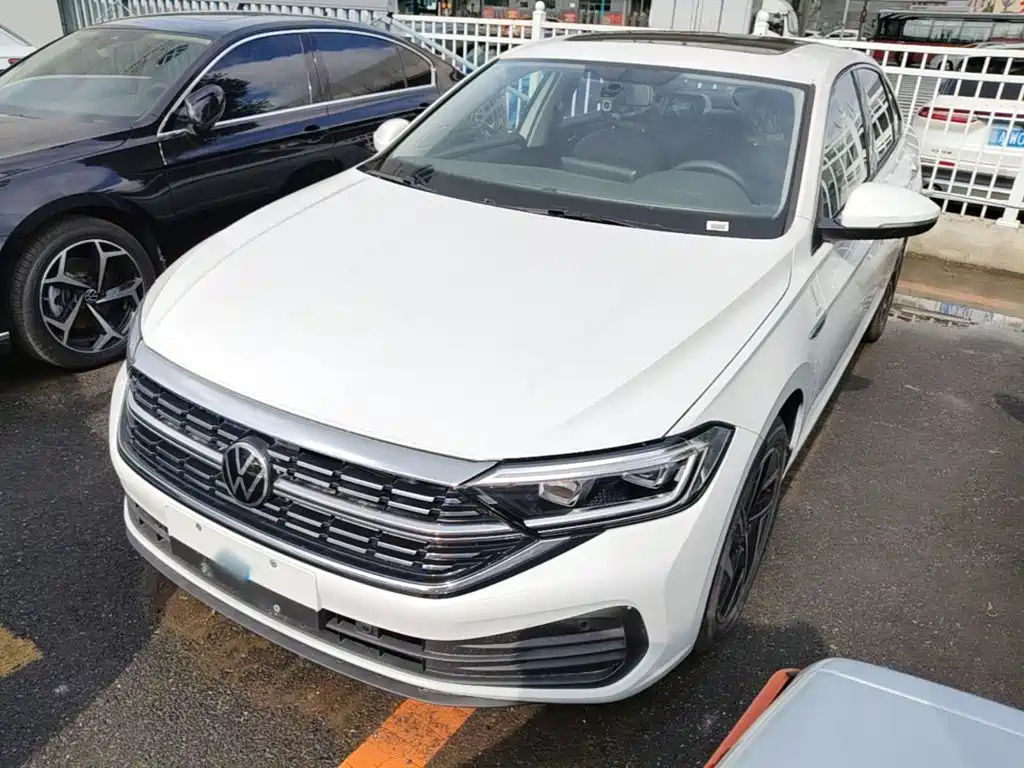 Volkswagen Sagitar 2025 Model Year 3rd Facelift 300TSI DSG Surpassing Edition