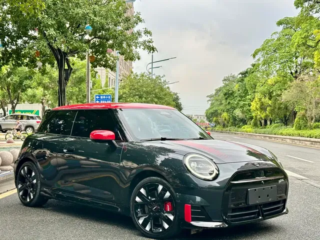 MINI Electric MINI JCW 2025 JOHN COOPER WORKS