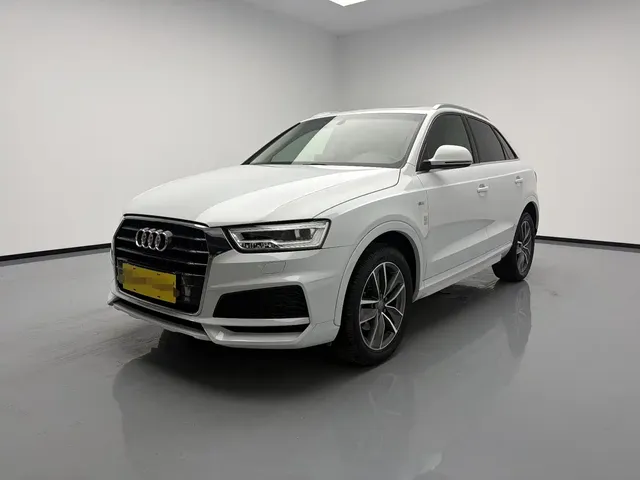 Audi Q3 2018 30 TFSI Fashion Collector's Edition