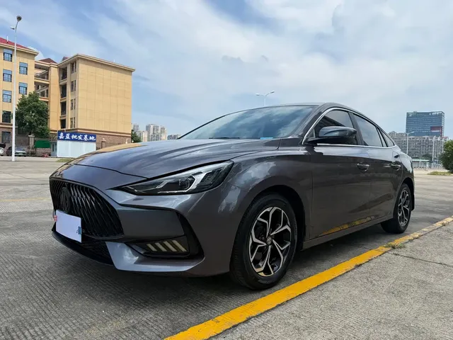 MG 5 2021 Model 180DVVT CVT Youth Luxury Edition