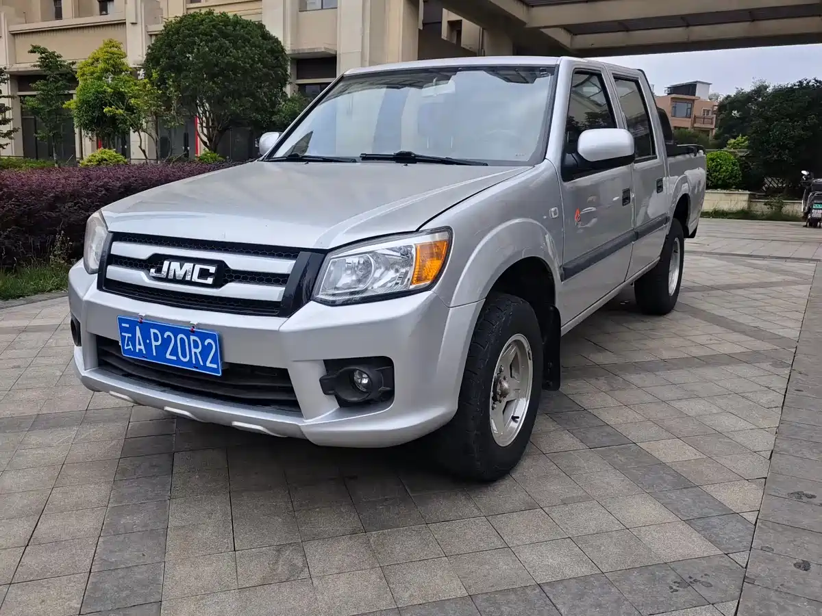 Jiangling Baodian 2018 2.9T New Value 4WD Diesel Comfort Standard Cargo Box JX4D30B5L