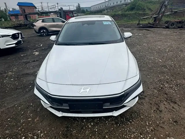 Hyundai Elantra 2023 Model 1.5L CVT LUX Premium Edition