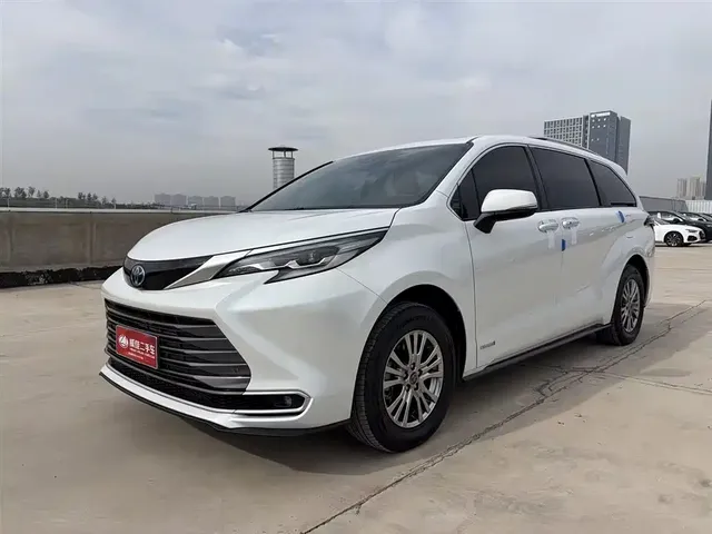 Toyota Sienna 2021 2.5L Hybrid Premium Edition