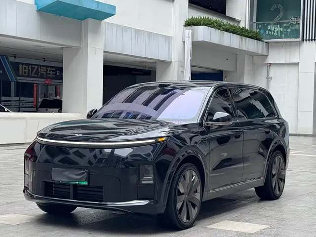 Li Auto Li Xiang L9 2026 Base Model