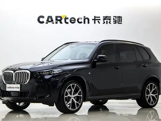 BMW X5 2023 xDrive 30Li Premium M Sport Black Night Package